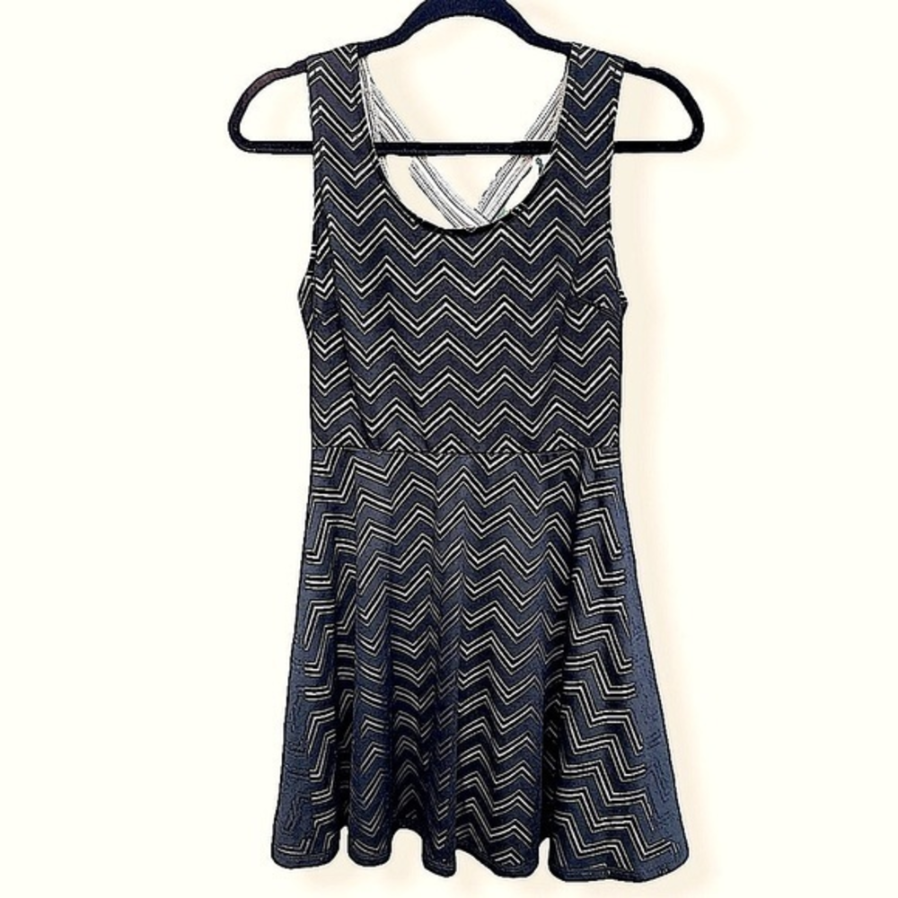 M Candies ZigZag Dress w Criss Cross Strappy‎ Back Detail Dress Black Sundress